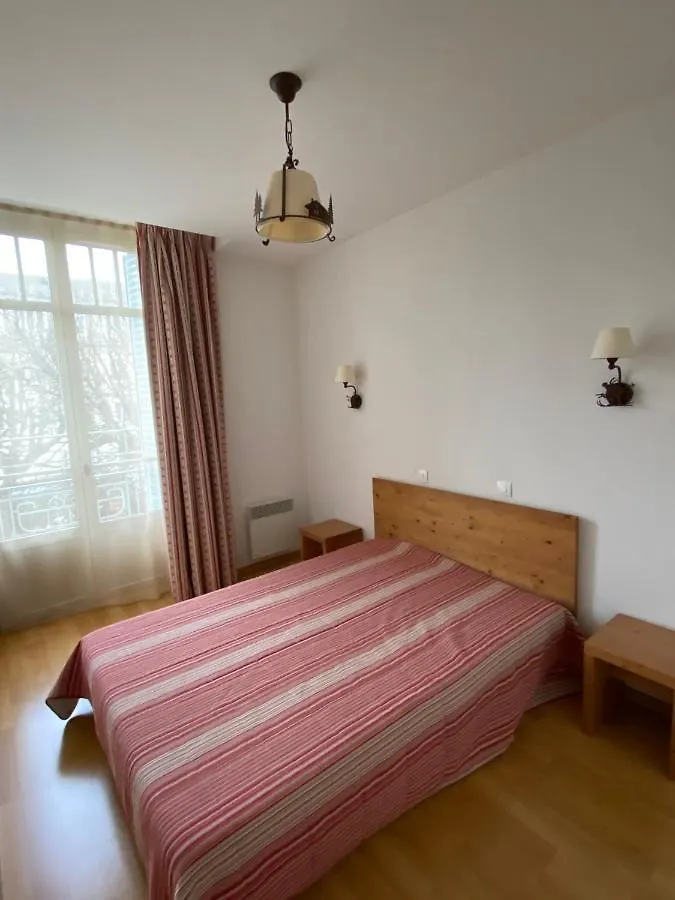 Bagnères de Luchon, Résidence Val de Jade, Beau T3 meublé, plein centre, pour 4 ou 6 personnes Apartamento