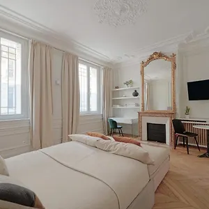 Studio Quartier Champs Elysees 1 Apartamento París